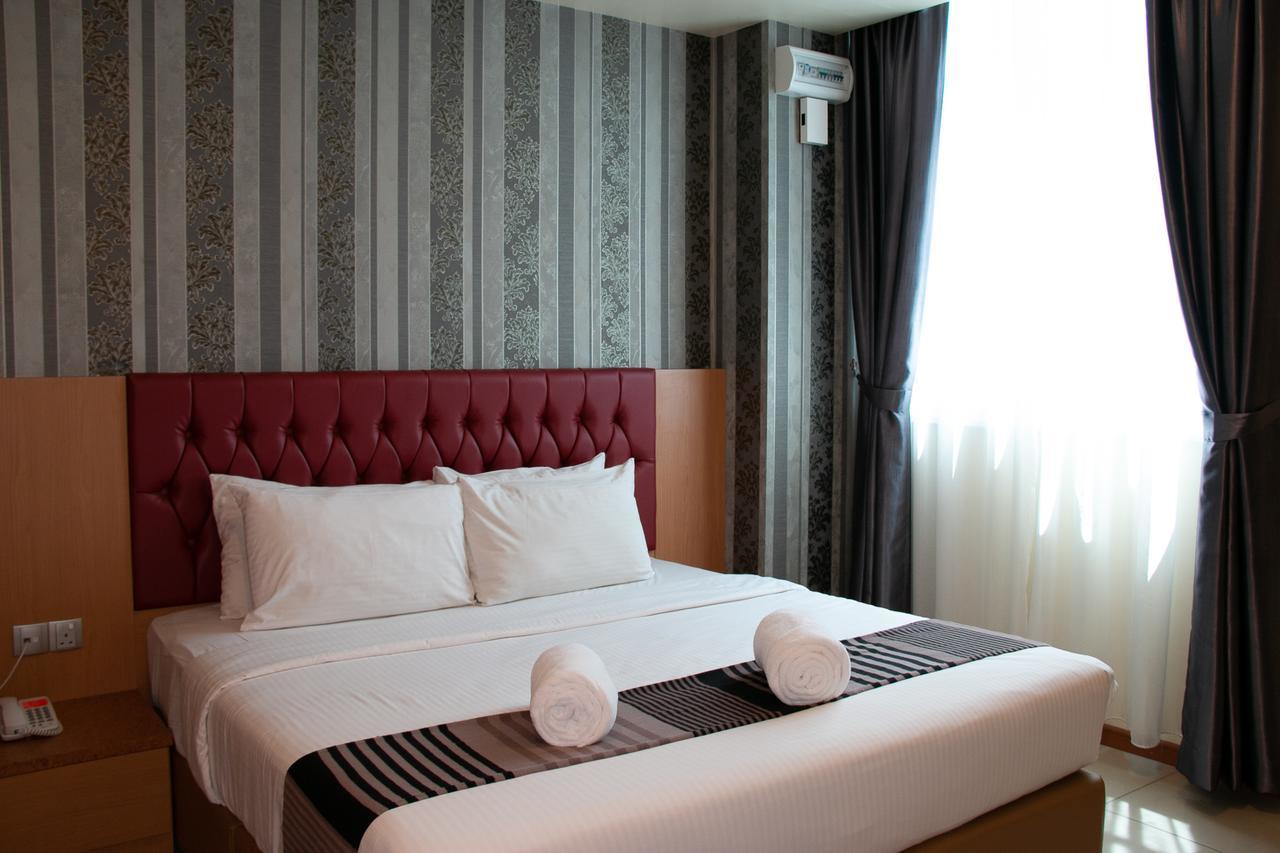 Prince33 Hotel Johor Bahru Extérieur photo