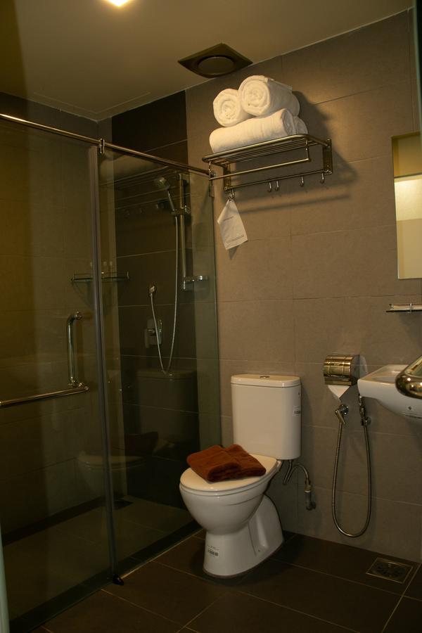 Prince33 Hotel Johor Bahru Extérieur photo